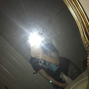 Meet your Posher, Avery